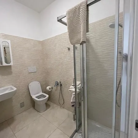 Joys House Bed & Breakfast