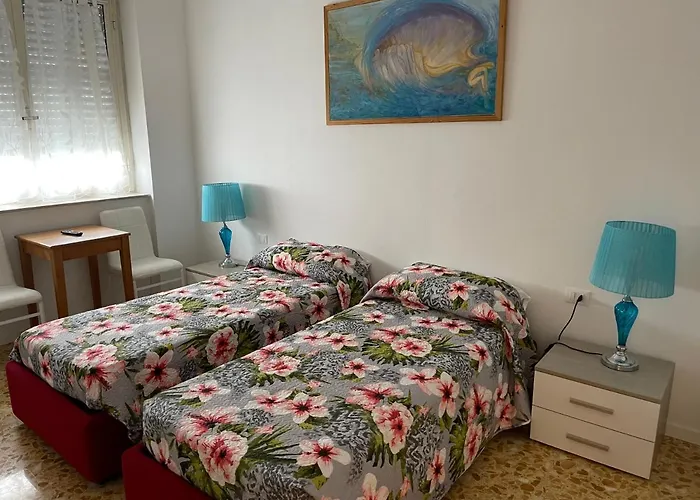 فندق مبيت وإفطار Joys House بيرغامو