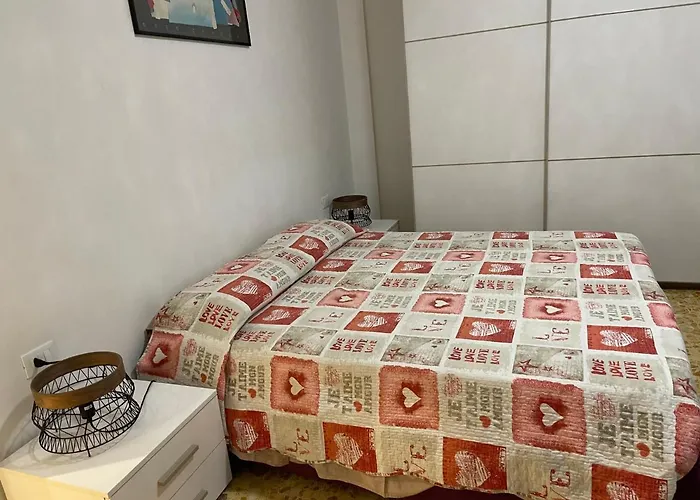 فندق مبيت وإفطار Joys House بيرغامو