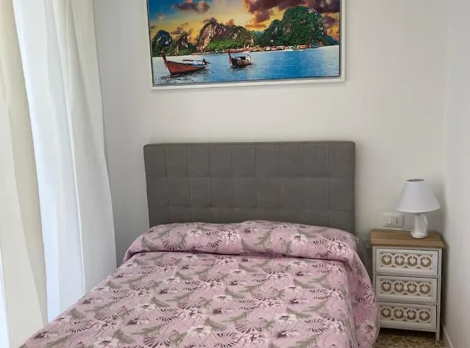 فندق مبيت وإفطار Joys House بيرغامو