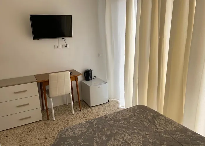 Joys House فندق مبيت وإفطار بيرغامو